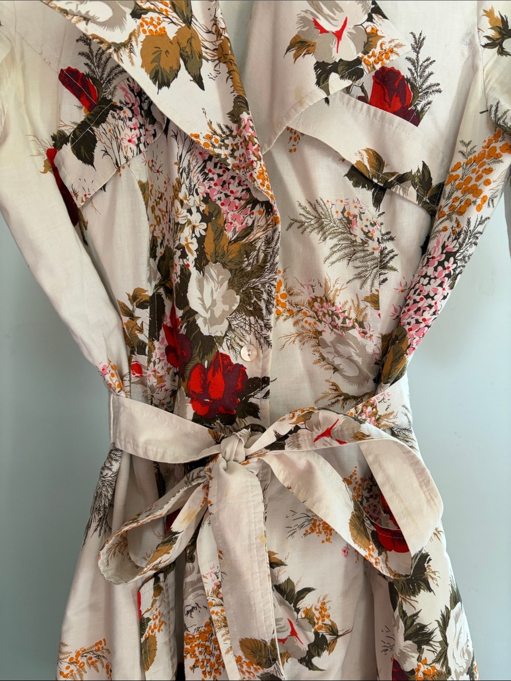 Laundry By Shelli Segal Beige Midi Shirt Dress with Red Floral Print - Picture 2 of 4